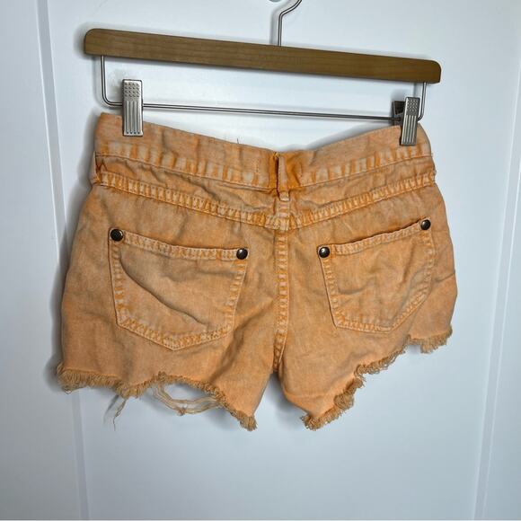 Free People Orange Wash Mid Rise Cut Off Denim Shorts Size 24 - Picture 6 of 7